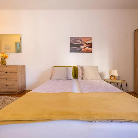 Mina Penthouse